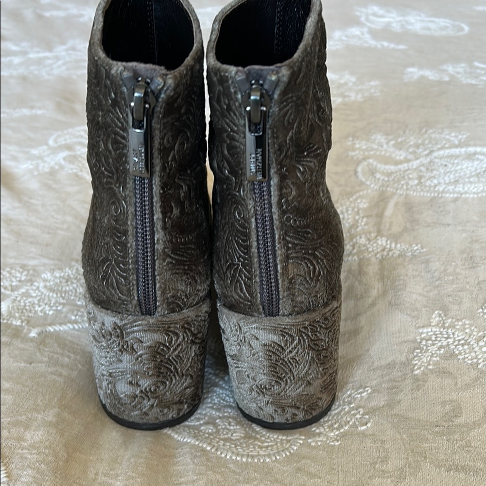 Stuart Weitzman Green Ankle Booties with Rounded Toe - Picture 9 of 14